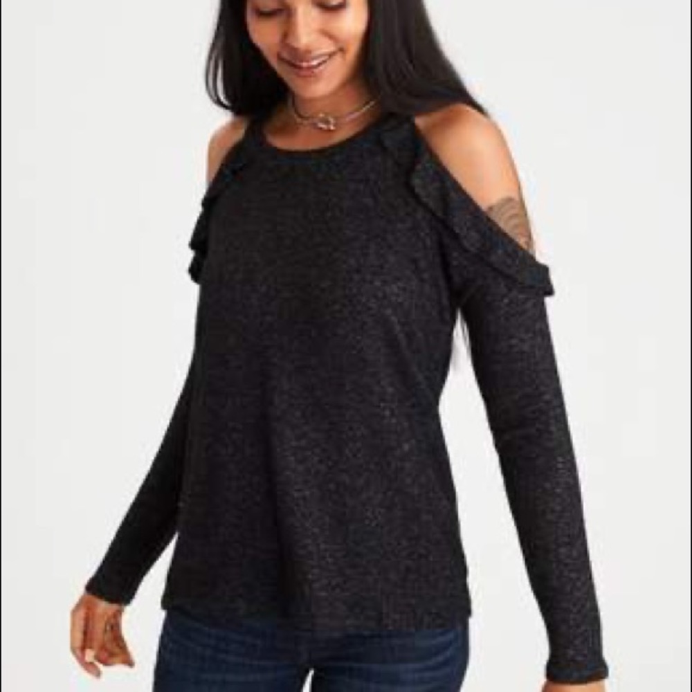 AE cold shoulder ruffle